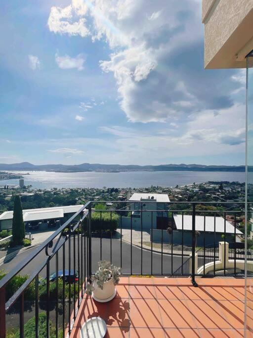 Villa Millions View - Hobart à Sandy Bay Extérieur photo